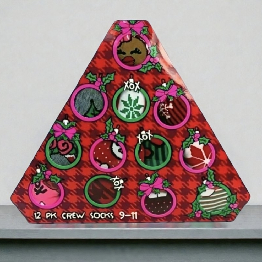NEW Betsey Johnson 12-Pack Holiday Crew Socks Advent Calendar